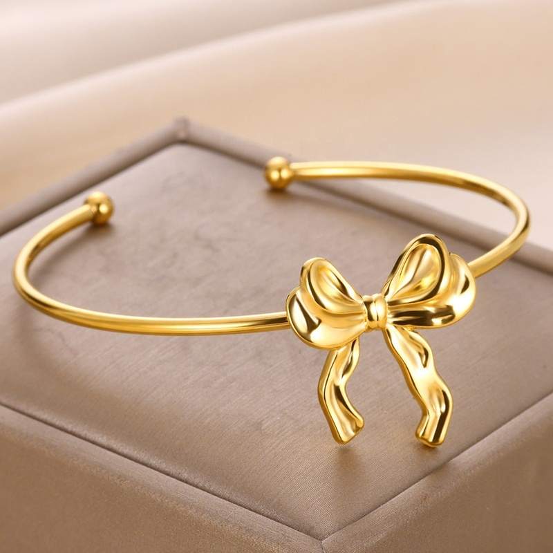 European American New Style Electroplated Stainless Steel Butterfly Cuff Bracelet Women's Classic High-End Wristband Party