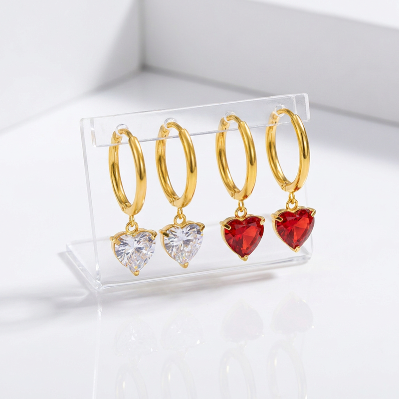 Factory Wholesale 316 Stainless Steel Waterproof 18K Gold PVD Plating 0.3m Heart Zircon Claw Setting Women's Hoop Earrings