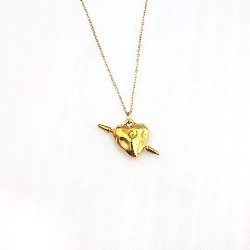 JIACHEN Custom Trendy Romantic Delicate Arrow Heart PVD 18k Gold Pendant Chain Necklace for Girls