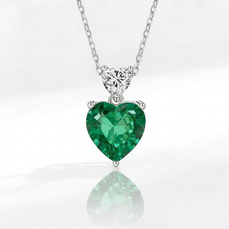 ODM/OEM Custom Elegant 3A Zircon Copper Material Rhodium Plated Heart Shape Statement Necklace for Women